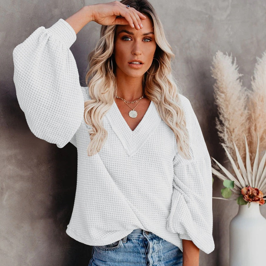 Modern Oversized Knit Blouse for Seasonal Layering