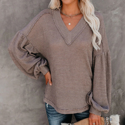 Modern Oversized Knit Blouse for Seasonal Layering