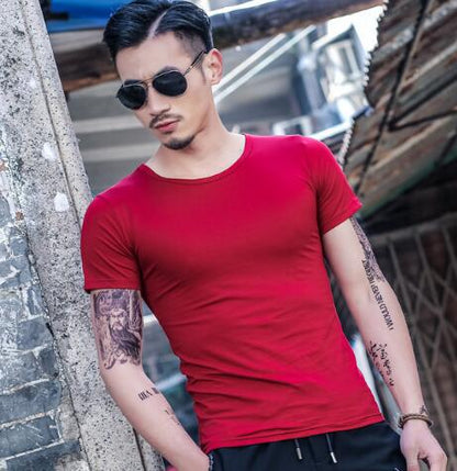 Urban-Essential Performance-Tee with Deep-Ribbed Frame & Sculptural Hem
