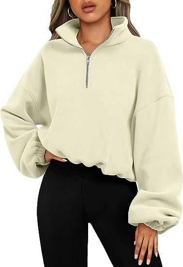 Chic Half-Zip Quarter-Pullover with Sophisticated Stand-Up Collar
