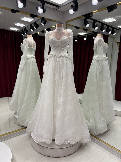 Boventi Seraphina Lace Gown #1100