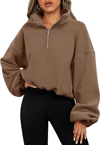 Chic Half-Zip Quarter-Pullover with Sophisticated Stand-Up Collar