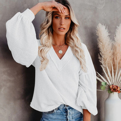Modern Oversized Knit Blouse for Seasonal Layering