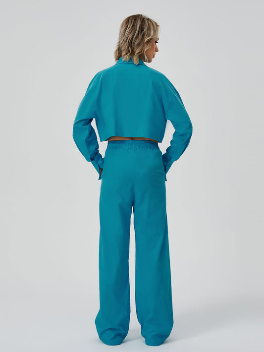Utility-Zen Relaxed Suit with Architectural Crop-Frame & Fluid Draping
