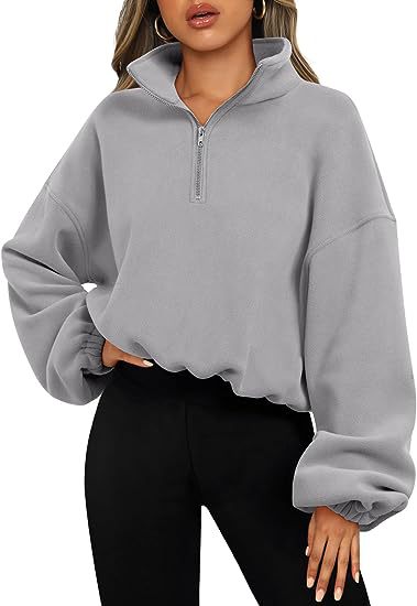 Chic Half-Zip Quarter-Pullover with Sophisticated Stand-Up Collar