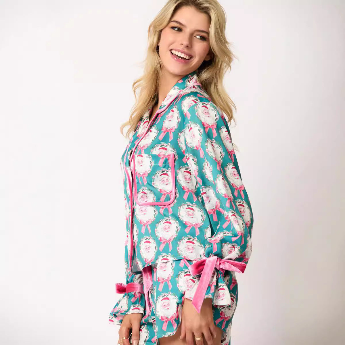 Solstice-Morning Pajama-Suit in "Holiday-Icon" Print with Precision Lapels