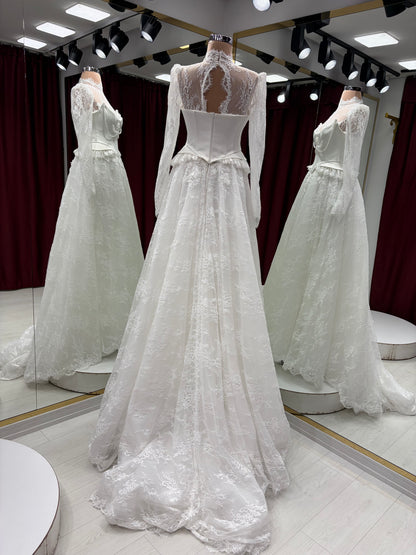 Boventi Seraphina Lace Gown #1100