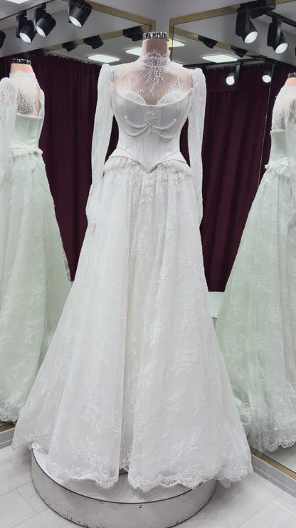 Boventi Seraphina Lace Gown #1100